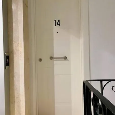 דירה Sliema, Stylish 1 Bedroom With Parking. סליאמה