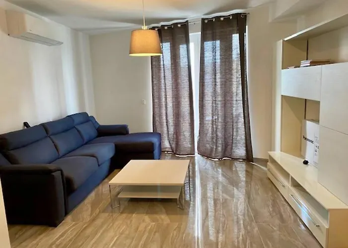 Apartment Sliema, Stylish 1 Bedroom With Parking. Sliema